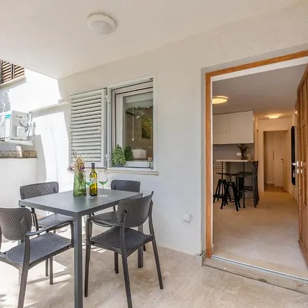Olive Garden Krk Apartment Krk Town